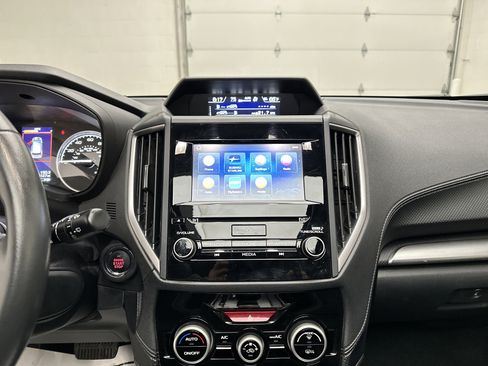 Used 2023 Subaru Forester Premium image 29