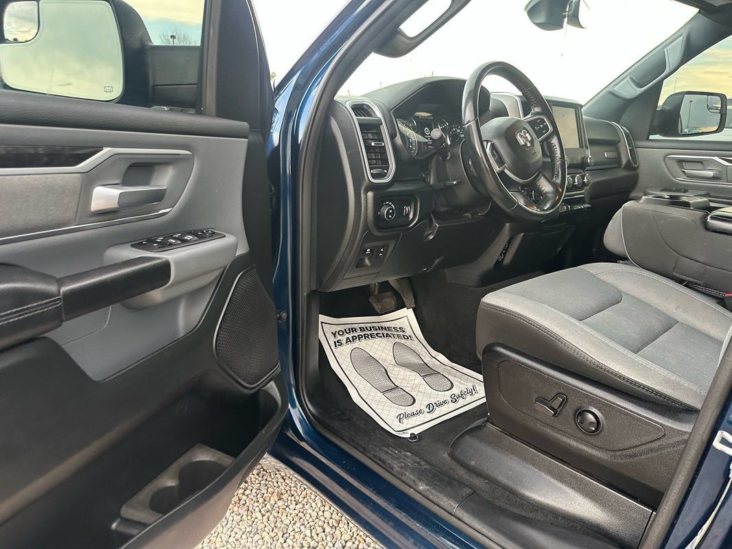 Used 2022 RAM 1500 Big Horn AWD/4WD image 33