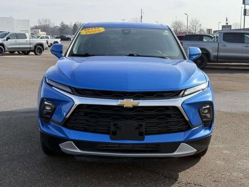 Used 2025 Chevrolet Blazer LT AWD/4WD image 3