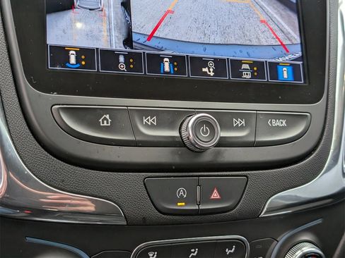 Used 2023 Chevrolet Equinox LT image 15