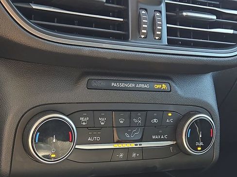 Used 2024 Ford Escape Active image 25