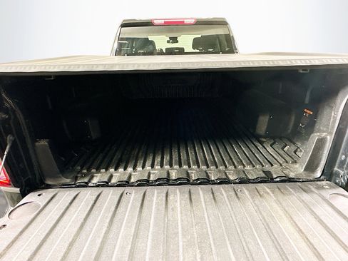 Used 2023 GMC Sierra 1500 Elevation image 27