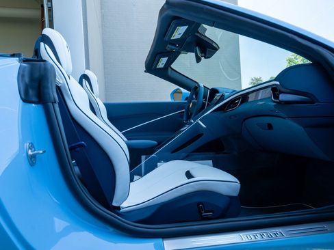 Certified 2025 Ferrari Roma Spider RWD image 47