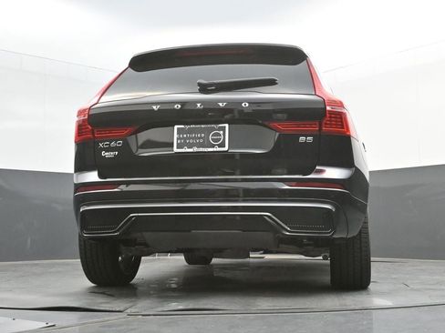 Certified 2023 Volvo XC60 B5 Ultimate w/ Protection Package Premier FWD image 26