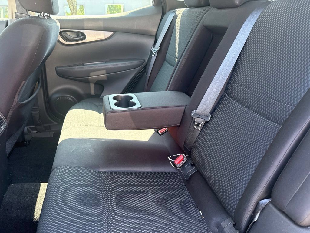 Certified 2020 Nissan Rogue Sport S FWD image 7