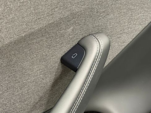 Used 2025 Tesla Model 3 Long Range RWD image 17