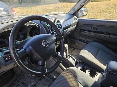 Used 2003 Nissan Xterra XE image 10