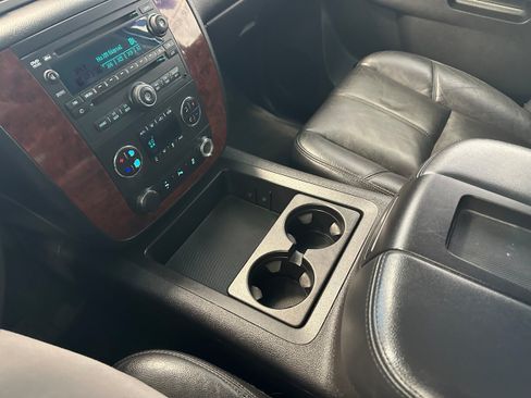 Used 2014 Chevrolet Tahoe LT AWD/4WD image 20