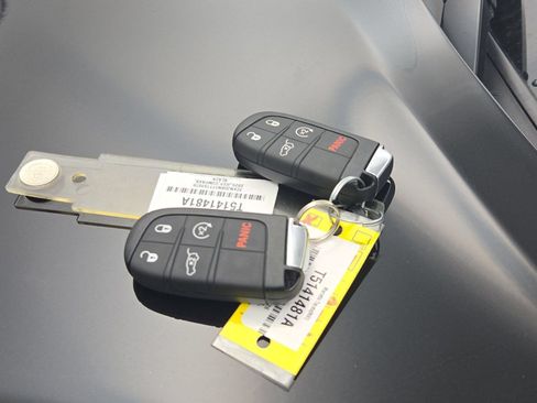 Used 2026 Jeep Compass Latitude w/ Quick Order Package 29K AWD/4WD image 36