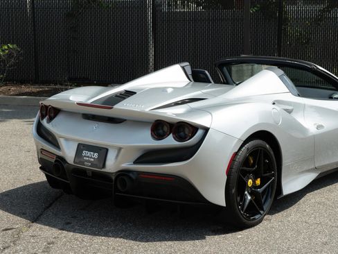 Used 2022 Ferrari F8 Tributo RWD image 59