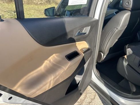 Used 2022 Chevrolet Equinox Premier AWD/4WD image 57