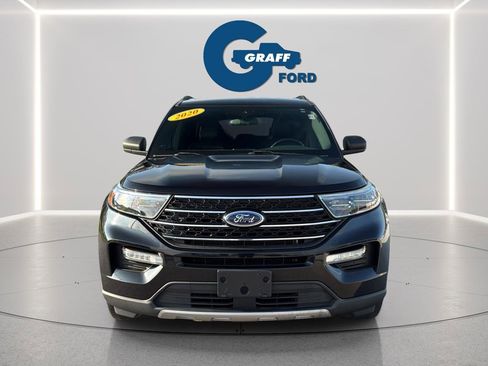 Used 2020 Ford Explorer XLT w/ Equipment Group 202A AWD/4WD image 2
