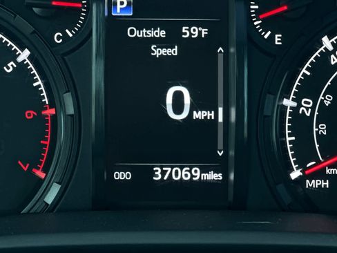 Used 2023 Toyota 4Runner 40th Anniversary SE image 30