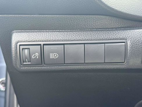 Used 2022 Toyota Corolla LE FWD image 18