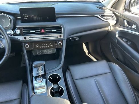 Used 2025 Genesis G70 2.5T AWD/4WD image 18
