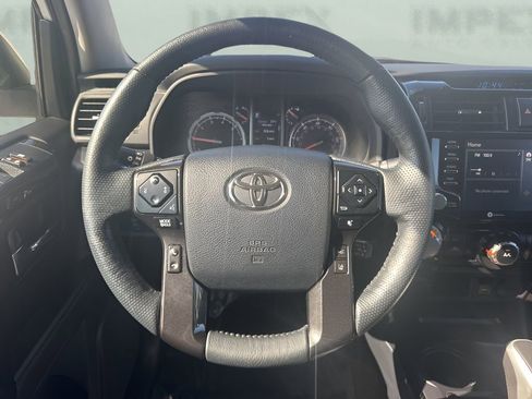 Used 2024 Toyota 4Runner TRD Off-Road Premium image 13
