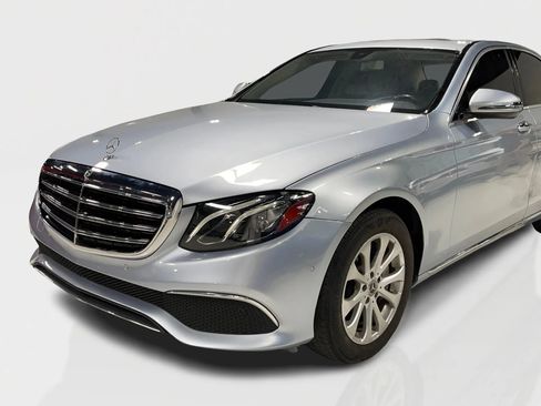 Used 2017 Mercedes-Benz E 300 4MATIC w/ Premium 1 Package image 5