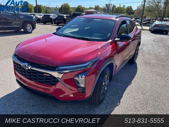 Used 2026 Chevrolet Trax RS w/ Sunroof Package FWD image 1