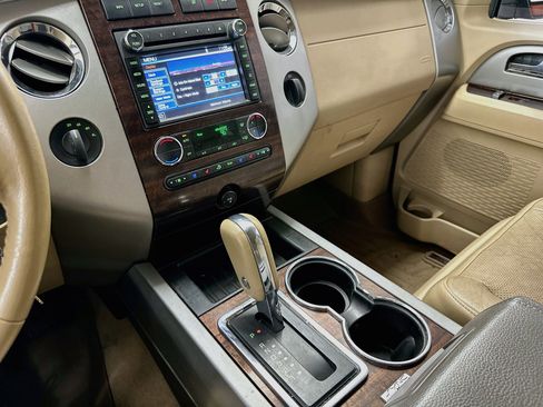 Used 2012 Ford Expedition XLT AWD/4WD image 26