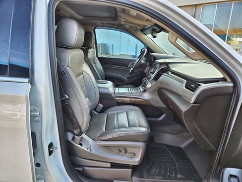 Used 2019 GMC Yukon XL Denali w/ Denali Ultimate Package AWD/4WD image 24