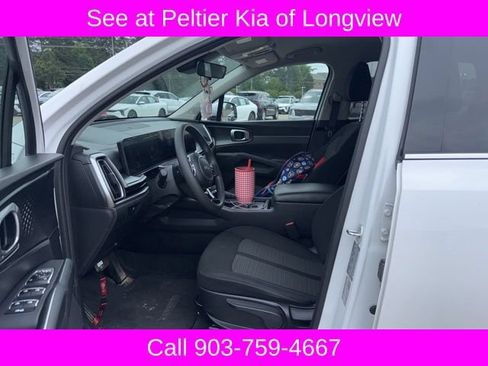 Used 2024 Kia Sorento LX FWD image 10