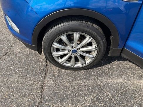 Used 2017 Ford Escape Titanium image 26