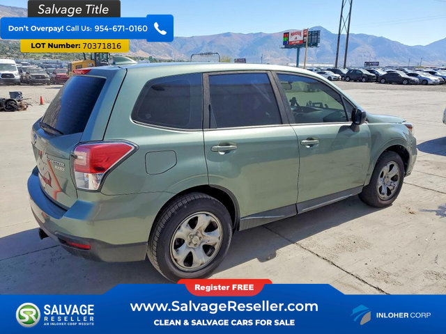 Used 2017 Subaru Forester 2.5i AWD/4WD image 4