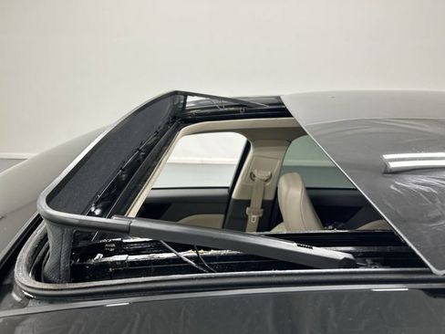 Used 2022 Lincoln Corsair AWD w/ Premium Package image 20