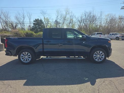 Used 2020 Chevrolet Silverado 1500 Custom w/ Custom Value Package image 4