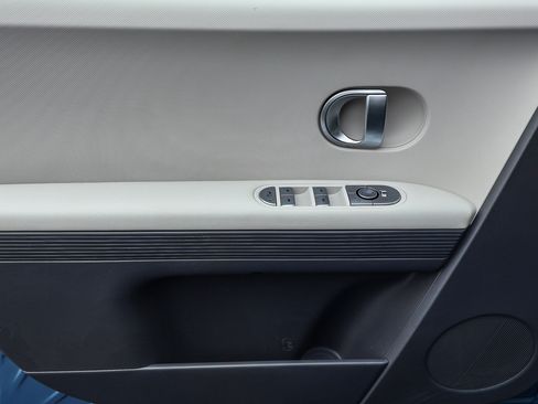 Used 2024 Hyundai Ioniq 5 SEL RWD image 11