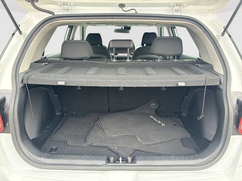 Used 2022 Hyundai Venue SEL image 26