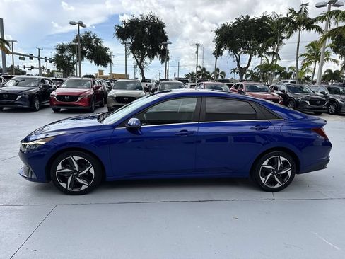 Used 2021 Hyundai Elantra SEL w/ Convenience + Premium Package FWD image 11