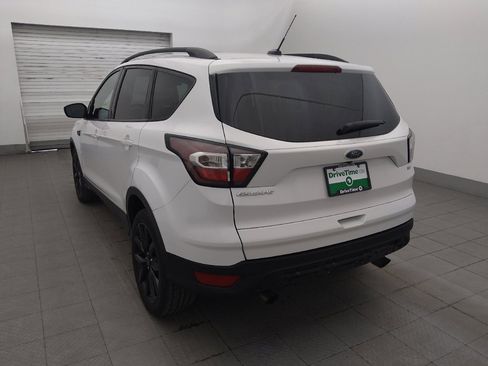Used 2017 Ford Escape SE w/ Equipment Group 201A FWD image 5