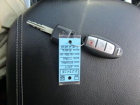 Used 2017 Nissan Titan PRO-4X image 37