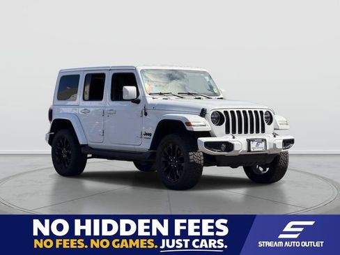 Used 2022 Jeep Wrangler Unlimited Sahara AWD/4WD image 1