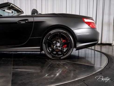 Used 2015 Mercedes-Benz SL 550 image 11