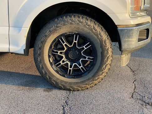 Used 2018 Ford F150 XLT image 4