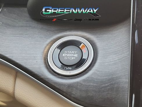 Used 2023 Jeep Grand Cherokee Limited RWD image 30