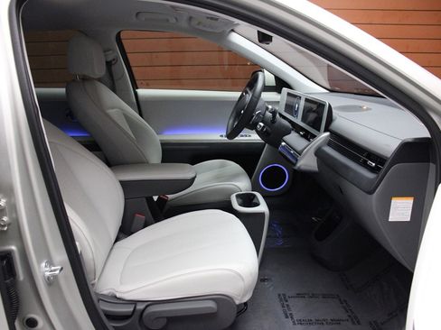 Used 2023 Hyundai Ioniq 5 SEL w/ Cargo Package image 18