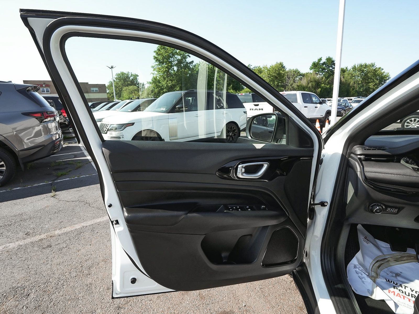 Used 2026 Jeep Compass Limited AWD/4WD image 10