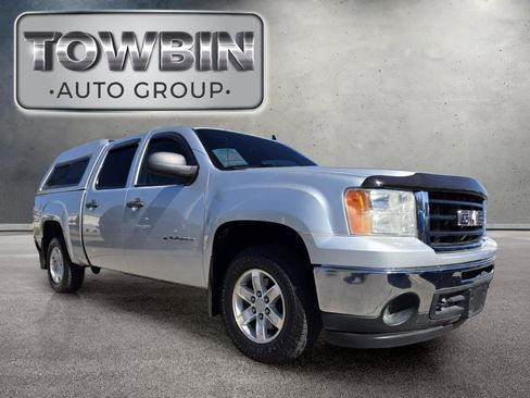 Used 2011 GMC Sierra 1500 SLE w/ SLE Preferred Package RWD image 2
