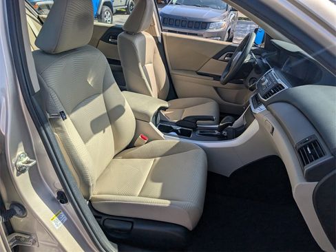 Used 2015 Honda Accord LX image 18