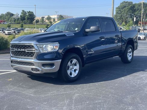 Used 2023 RAM 1500 Big Horn AWD/4WD image 3