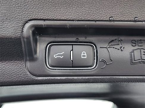 Certified 2022 Ford Explorer XLT w/ Equipment Group 202A image 34