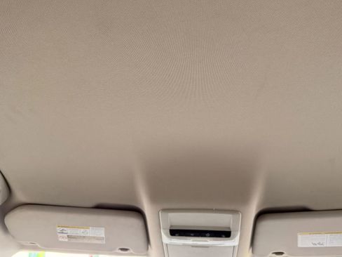 Used 2024 Nissan Rogue S image 14