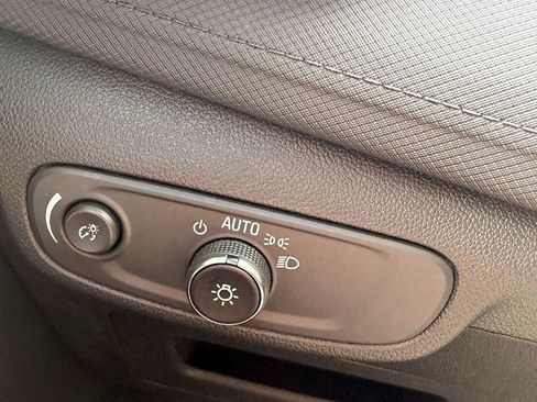 Used 2025 Chevrolet TrailBlazer LT AWD/4WD image 15