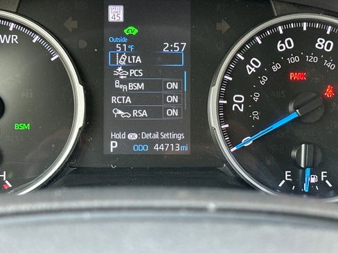 Used 2022 Toyota RAV4 LE image 37