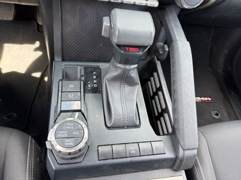 Used 2024 Toyota Tacoma TRD Off-Road image 14