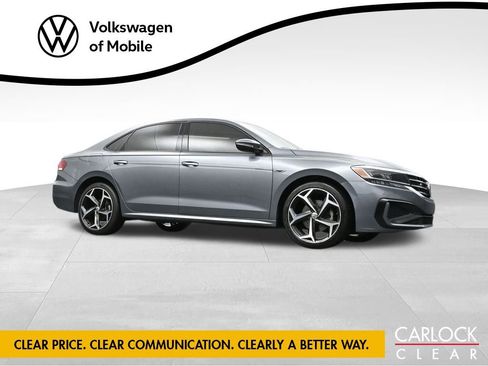 Used 2020 Volkswagen Passat 2.0T R-Line image 32