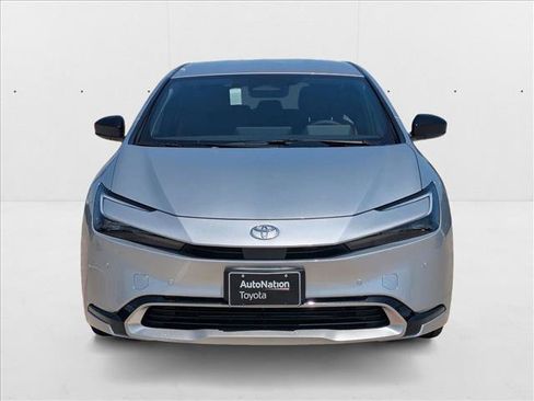 New 2026 Toyota Prius Plug-In Hybrid FWD image 6